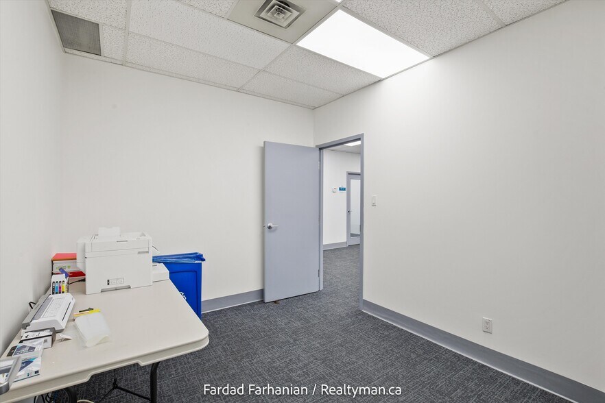 More Photos Of 42 Cardico Dr, Whitchurch-Stouffville Warehouse For Sale