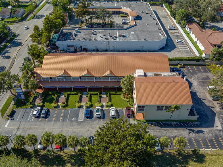 More Photos Of 9995-9999 Sunset Dr, Miami Unknown For Lease