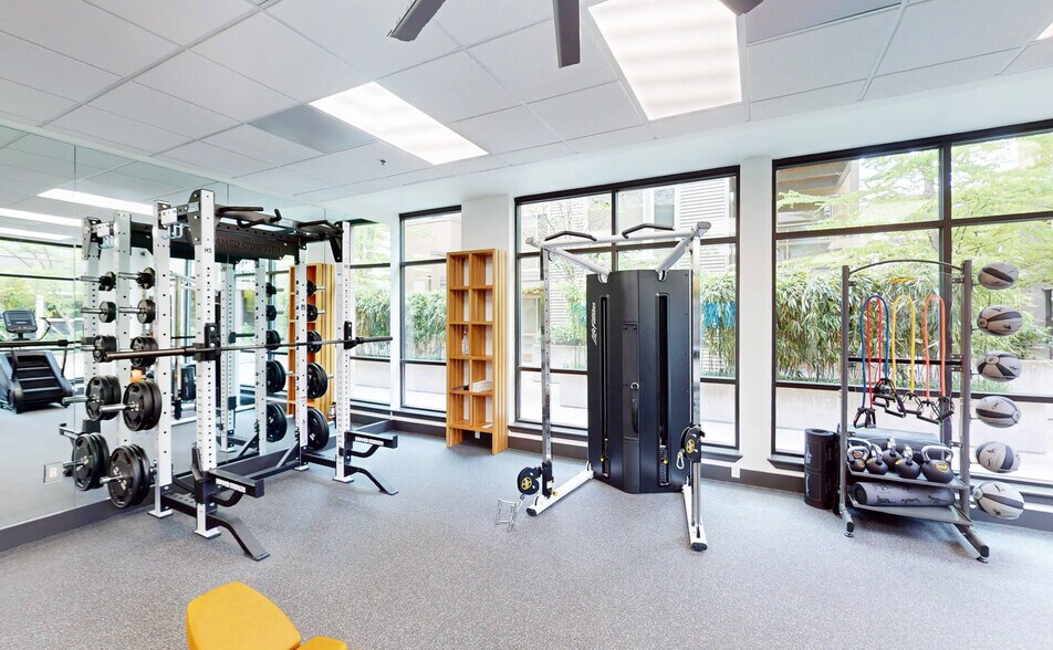 More Photos Of 2758 78th Ave SE, Mercer Island Multifamily For Sale