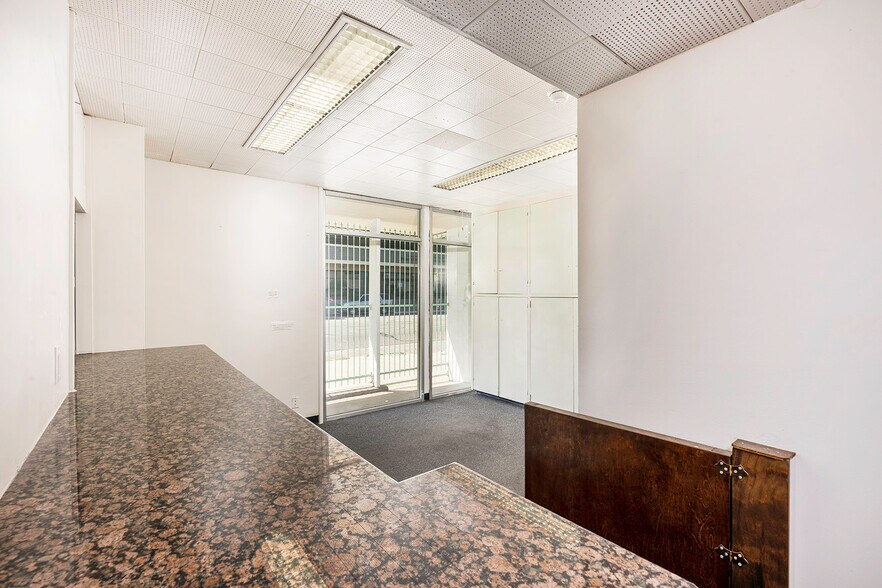 More Photos Of 1050-1052 Atlantic Ave, Long Beach Storefront For Sale