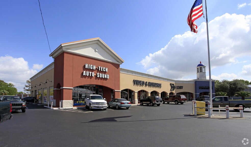 More Photos Of 1201-1207 Spencer Hwy, South Houston General Retail For Sale