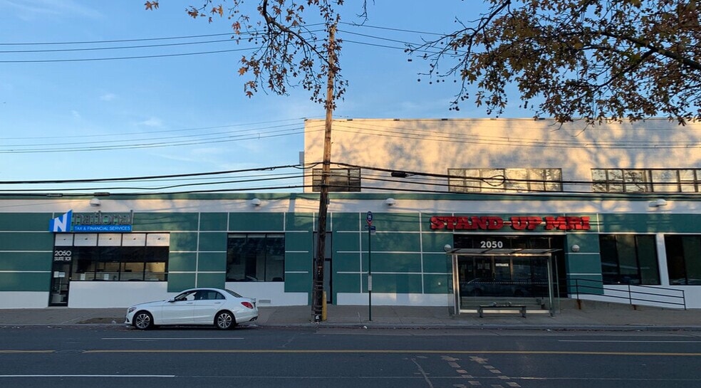 More Photos Of 2050 E Eastchester Rd, Bronx Medical For Lease