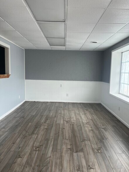 More Photos Of 149 Linden Rd, Centerville Office Residential For Sale