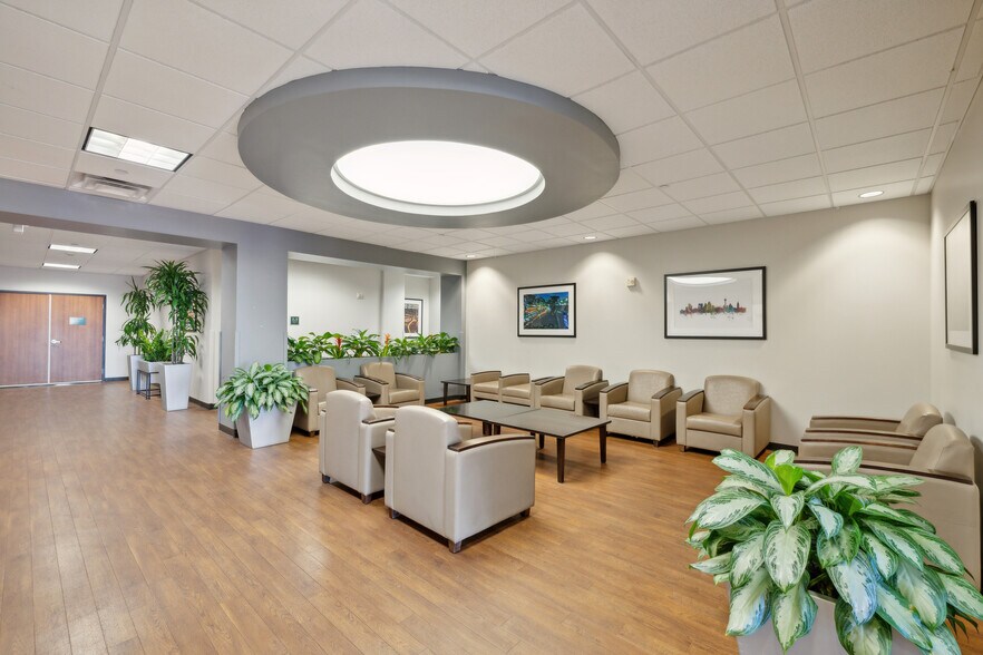 More Photos Of 18626 Hardy Oak Blvd, San Antonio Medical For Lease