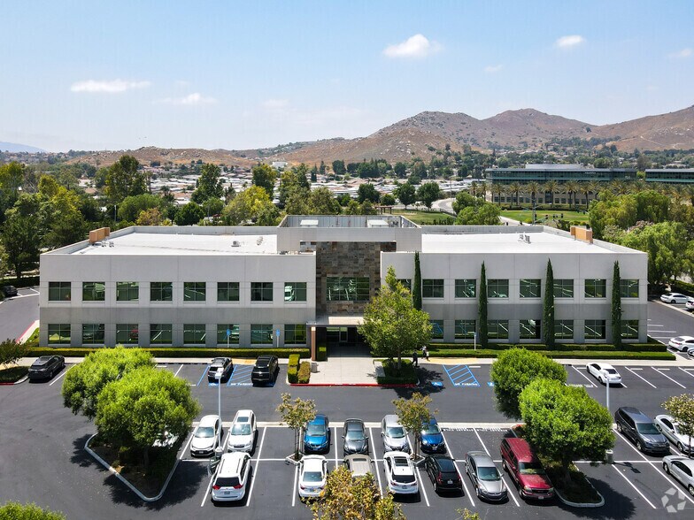 More Photos Of 11870 Pierce St, Riverside Office For Lease