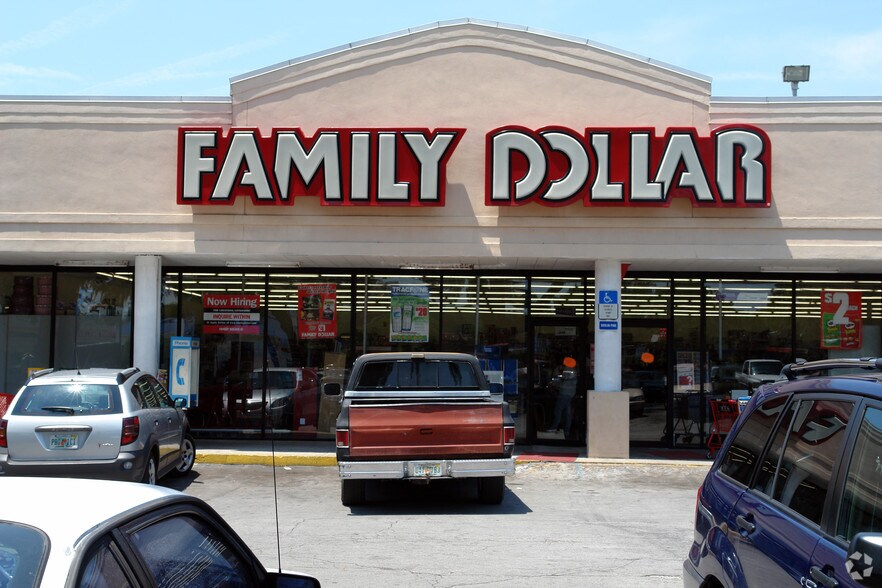 More Photos Of 5810-5840 SE Abshier Blvd, Belleview Storefront For Sale