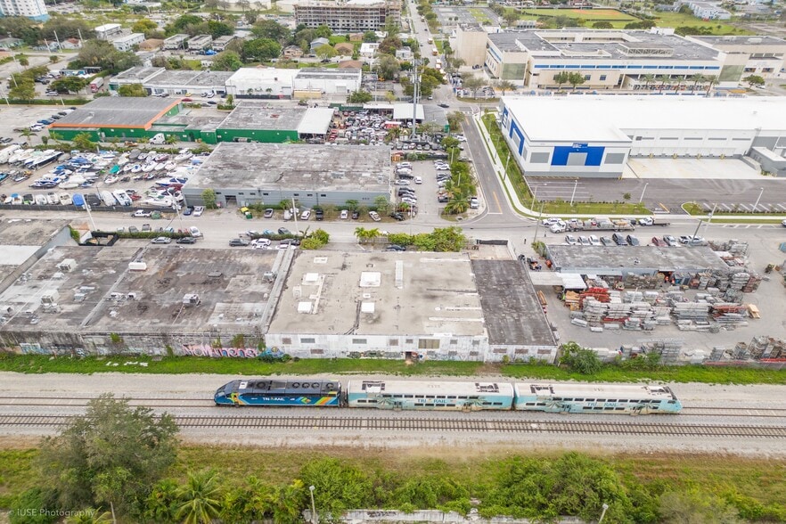 More Photos Of 995 NW 72nd St, Miami Warehouse For Lease