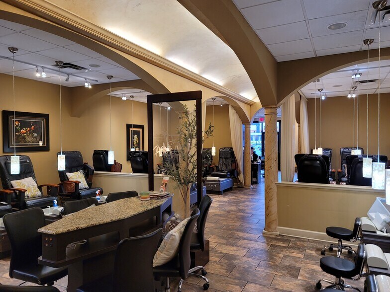 More Photos Of 3708 Hillsboro Pike, Nashville Unknown For Lease