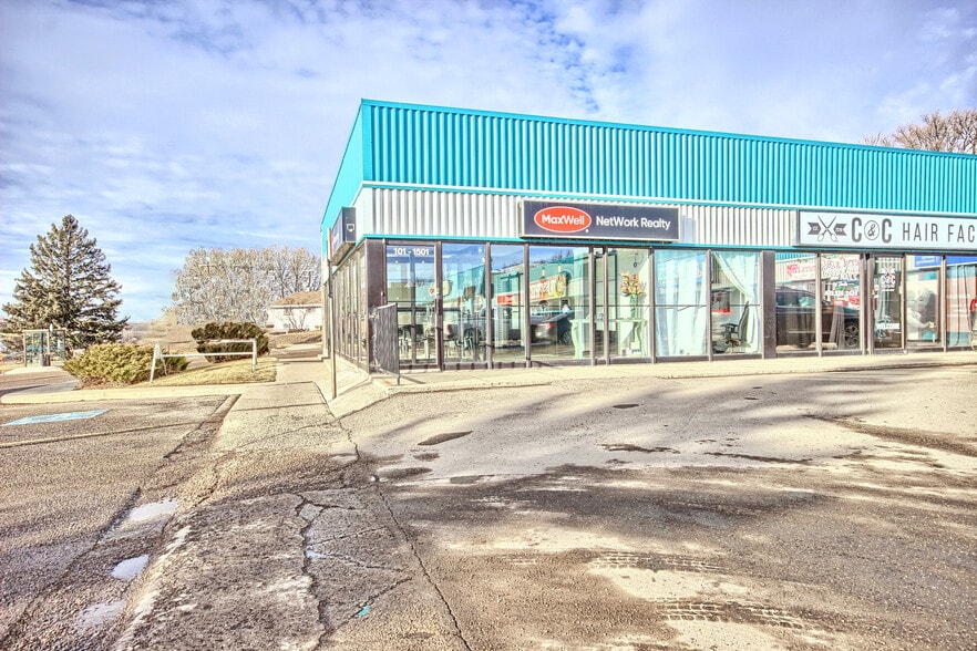 Primary Photo Of 1501 Dunmore Rd SE, Medicine Hat Storefront Retail Office For Lease