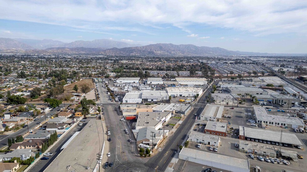 More Photos Of 12712 Saticoy St, North Hollywood Light Distribution For Lease