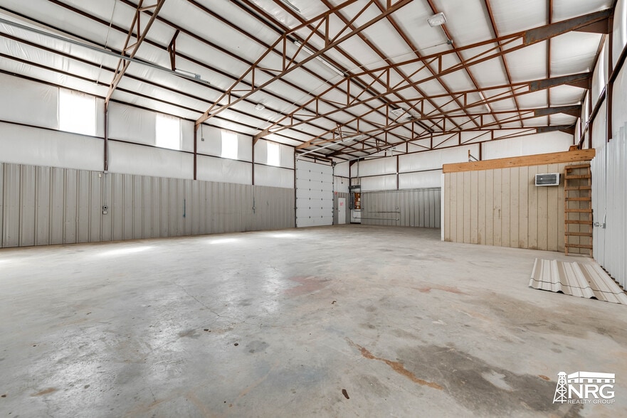 More Photos Of 9507 FM 307, Midland Distribution For Lease
