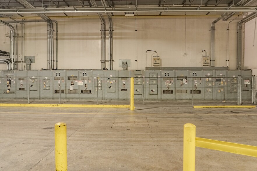 More Photos Of 4611 Wiseman Blvd, San Antonio Manufacturing For Sale