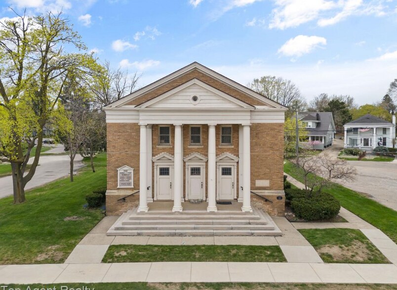 More Photos Of 71 S Washington St, Oxford Religious Facility For Sale