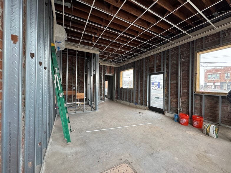 More Photos Of 1049 New Britain Ave, West Hartford Freestanding For Lease