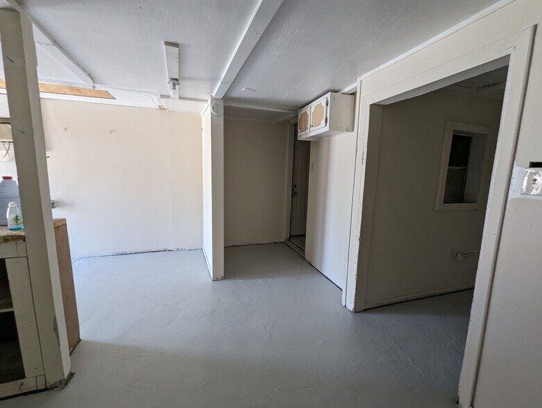 More Photos Of 1283 N King St, Hampton Light Manufacturing For Lease