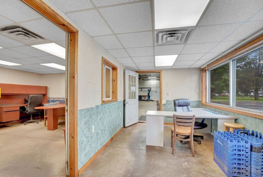 More Photos Of 87 N Main St, Franklinville Service Station For Lease