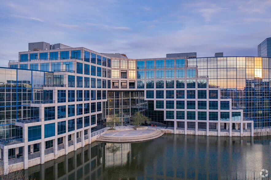 More Photos Of 1 Cityplace Dr, Creve Coeur Office For Sale