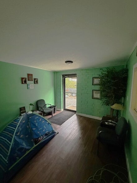 More Photos Of 1525 9th Ave SE, Hickory Warehouse For Sale