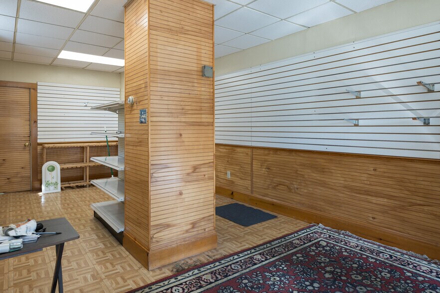 More Photos Of 286 Teaticket Hwy, Teaticket Freestanding For Sale