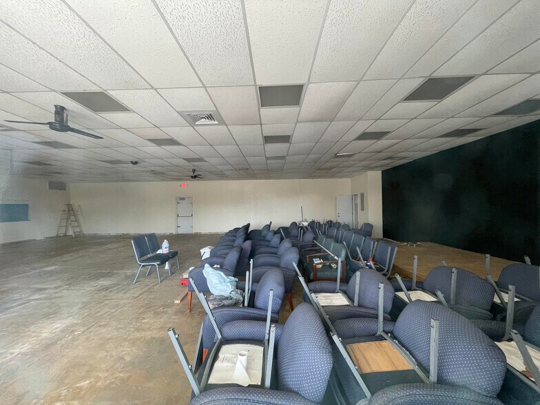 More Photos Of 1001-1019 US Highway 27 S, Avon Park Unknown For Lease
