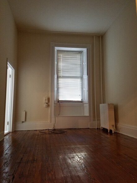 More Photos Of 18 W Franklin St, Baltimore Office Residential For Sale