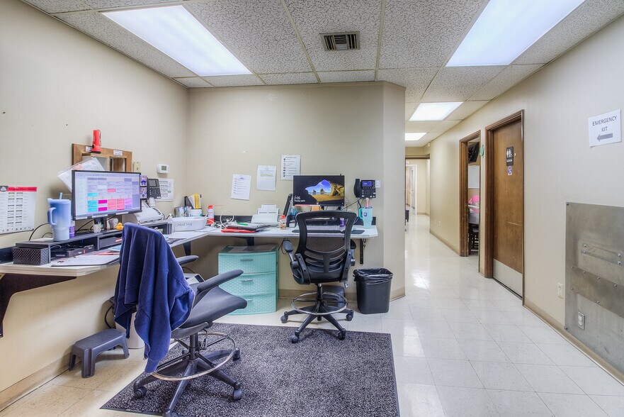 More Photos Of 2201 E Edison Rd, Sunnyside Office For Sale
