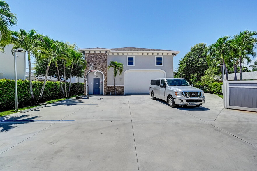 More Photos Of 350 W Pine St, Lantana Dormitory For Sale