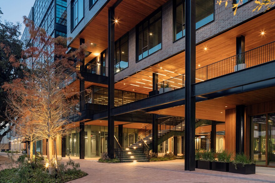 More Photos Of 888 Westheimer Rd, Houston Office For Lease