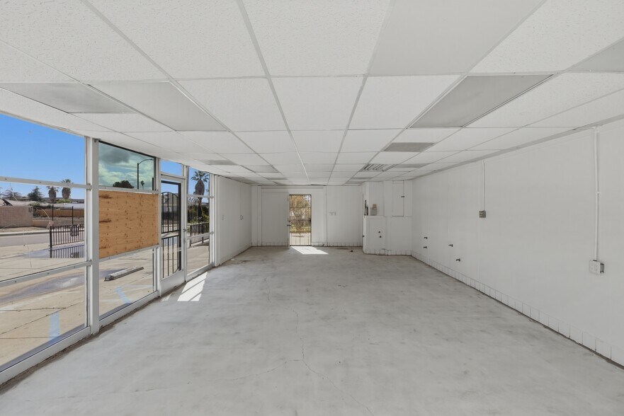 More Photos Of 3383 Highland Ave, Highland Freestanding For Lease