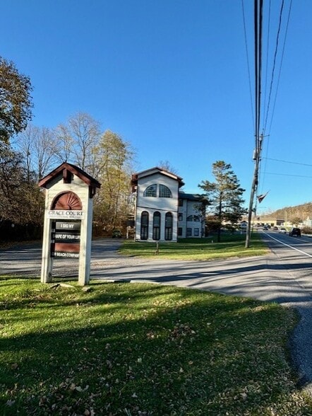 More Photos Of 4583 North St, Jamesville Loft Creative Space For Sale