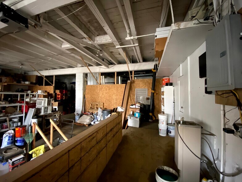 More Photos Of 333-335 Meade St, Pittsburgh Light Distribution For Lease