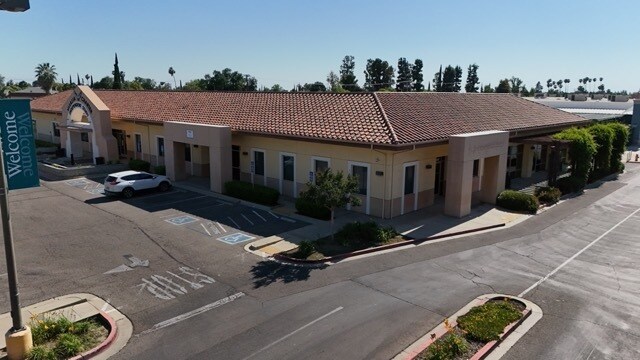 More Photos Of 649 S County Center Dr, Visalia Office For Sale