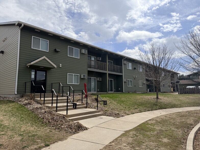 Primary Photo Of 4304 E 26th St, Sioux Falls Apartments For Sale