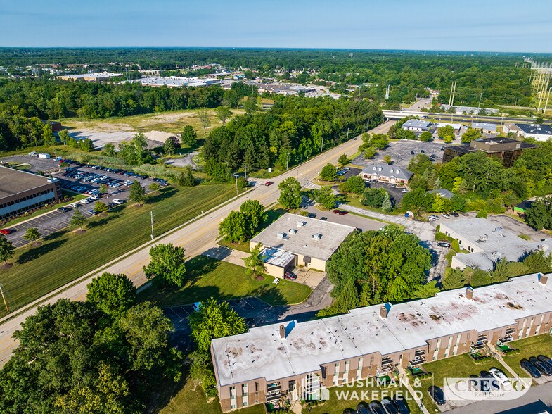 More Photos Of 16500 W Sprague Rd, Middleburg Heights Office For Sale