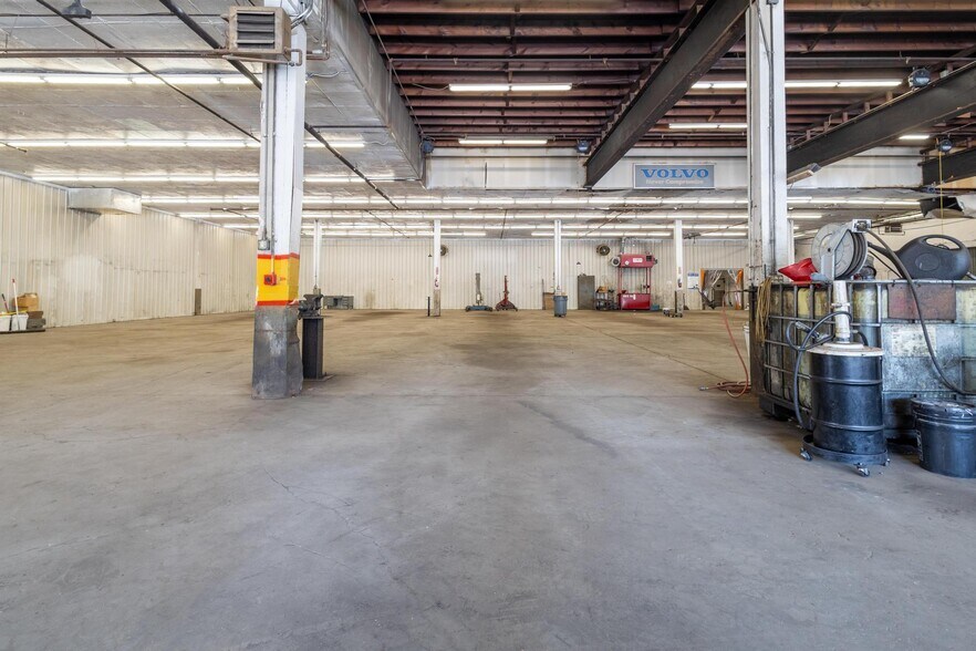 More Photos Of 620 South St, Steubenville Auto Dealership For Lease