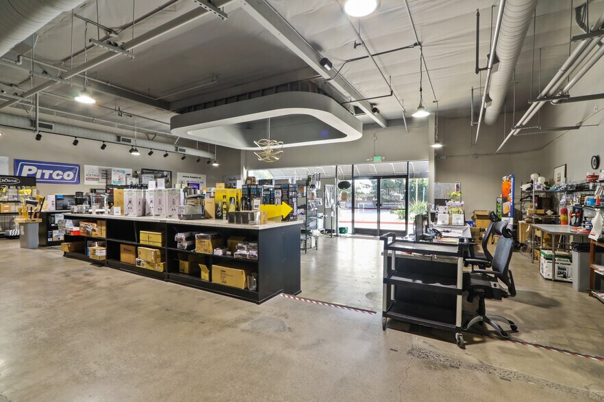 More Photos Of 1700 N Main St, Orange Manufacturing For Sale