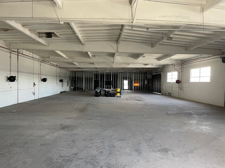 More Photos Of 17115 Lakewood Blvd, Bellflower Auto Repair For Lease