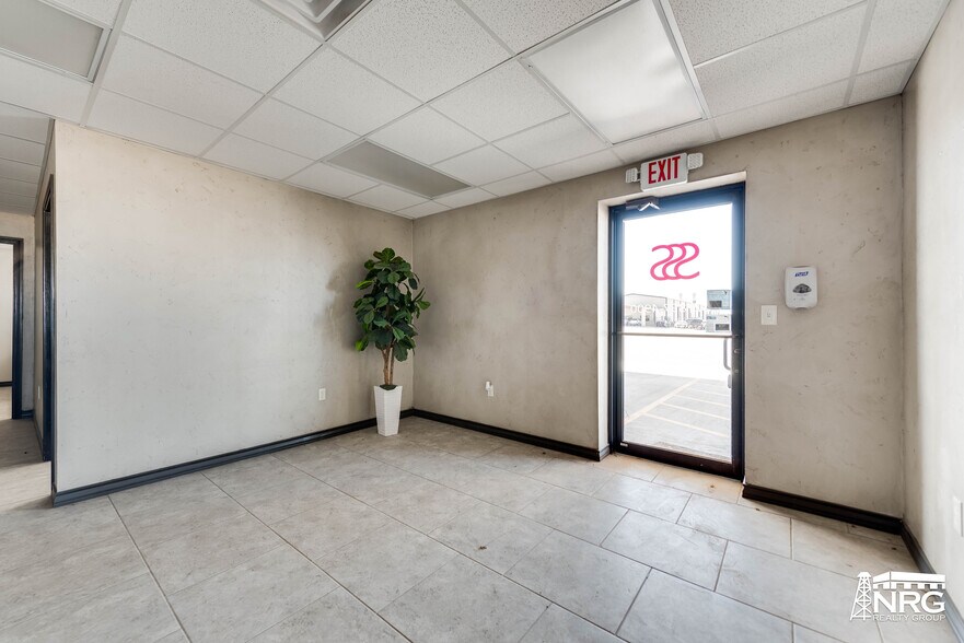 More Photos Of 3211 S County Road 1180, Midland Warehouse For Lease
