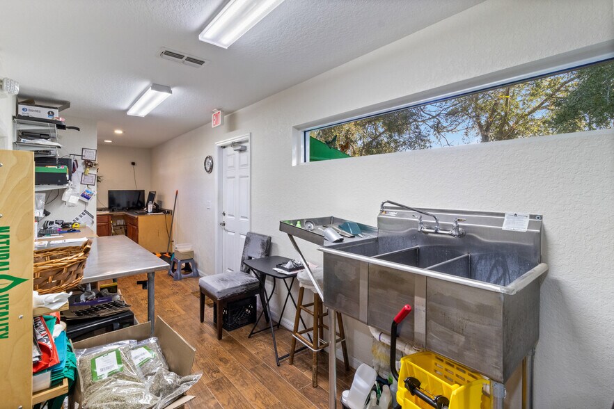 More Photos Of , Winter Haven Office For Sale