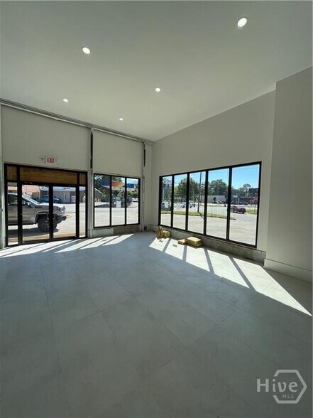 More Photos Of 2309 Skidaway Rd, Savannah Storefront For Lease