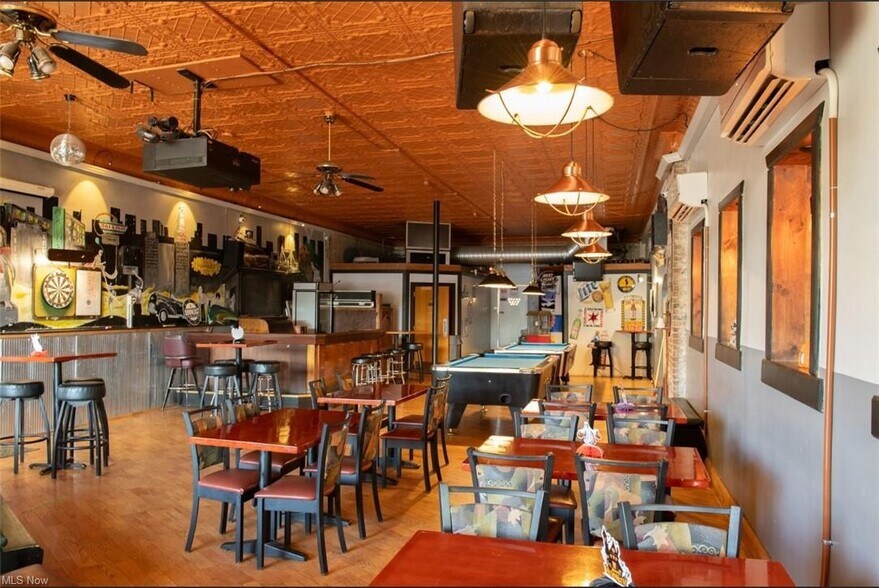 More Photos Of 2716 Mahoning Ave, Youngstown Restaurant For Sale