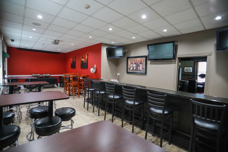 More Photos Of 501 Broad St, Emmaus Storefront Retail Residential For Sale