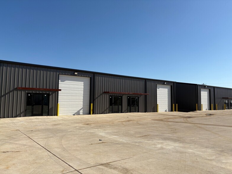 More Photos Of 6751 N FM 157, Venus Warehouse For Lease
