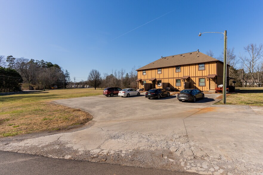 More Photos Of 2133 W Madison Ave, Athens Apartments For Sale