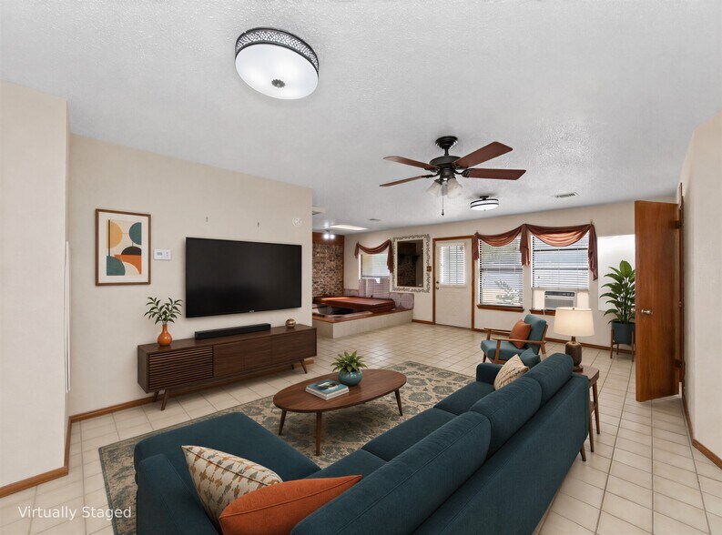 More Photos Of 1702 Lone Oak Dr, Leander Flex For Sale