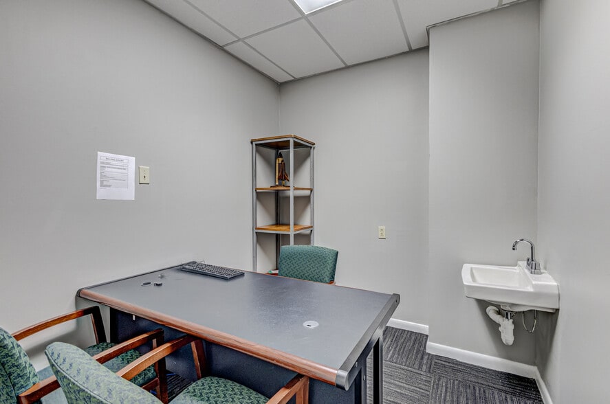 More Photos Of 6801 Lake Worth Rd, Greenacres Medical For Lease