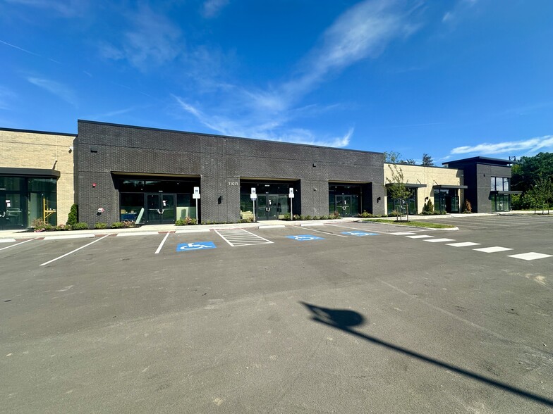 More Photos Of 11011 Kingston Pike, Farragut General Retail For Lease