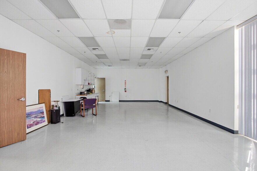 More Photos Of 5256 Pirrone Ct, Salida Warehouse For Lease