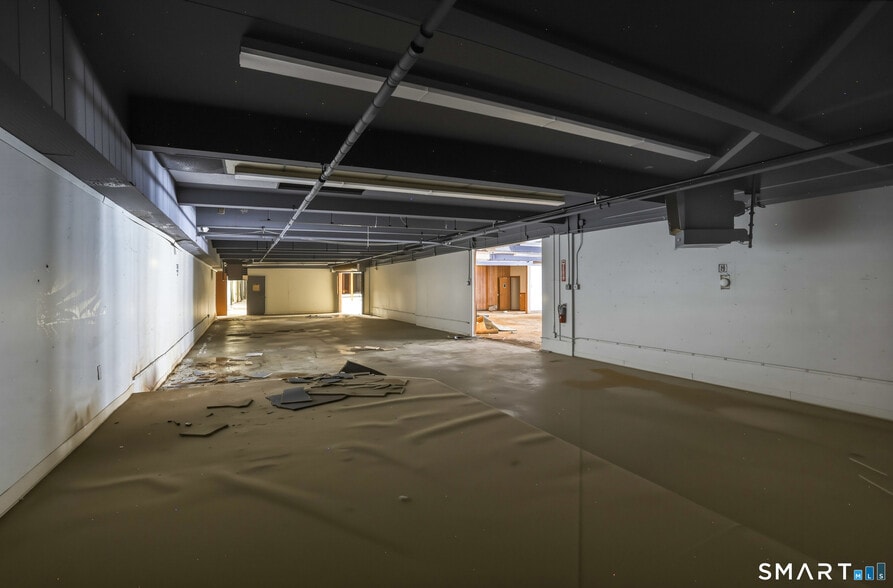 More Photos Of 1930 Silas Deane Hwy, Rocky Hill Freestanding For Sale