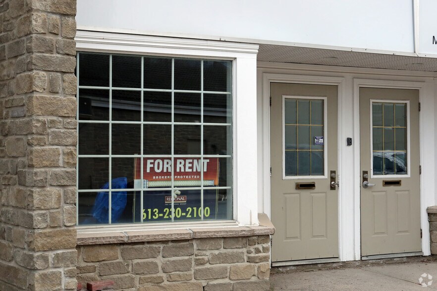 More Photos Of 75 Elgin St W, Arnprior General Retail For Lease